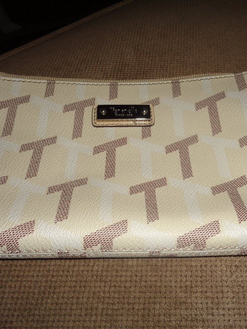 Tignanello Wallet Wristlet Beige Tan Brown Tones